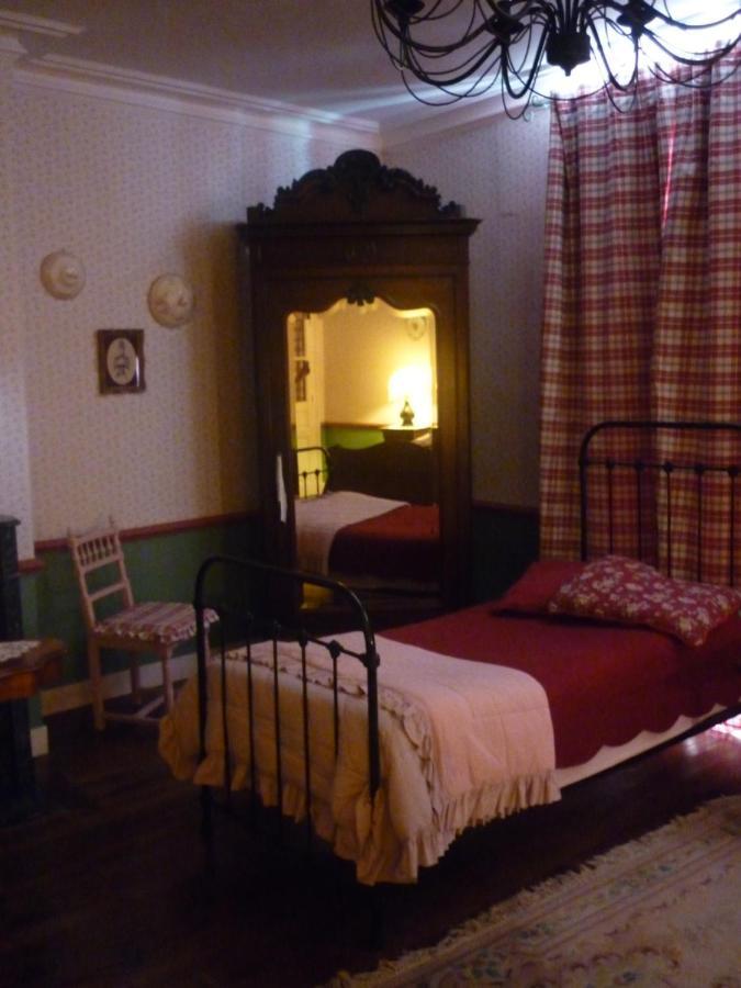 La Maison De Claire Val-Couesnon Kültér fotó